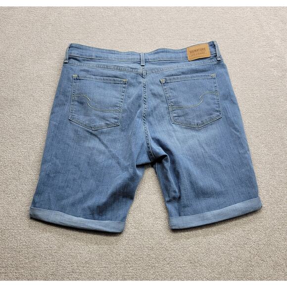 Levi Strauss Signature Bermuda Shorts Women’s 14 W32 Blue Denim Jorts - Picture 2 of 10